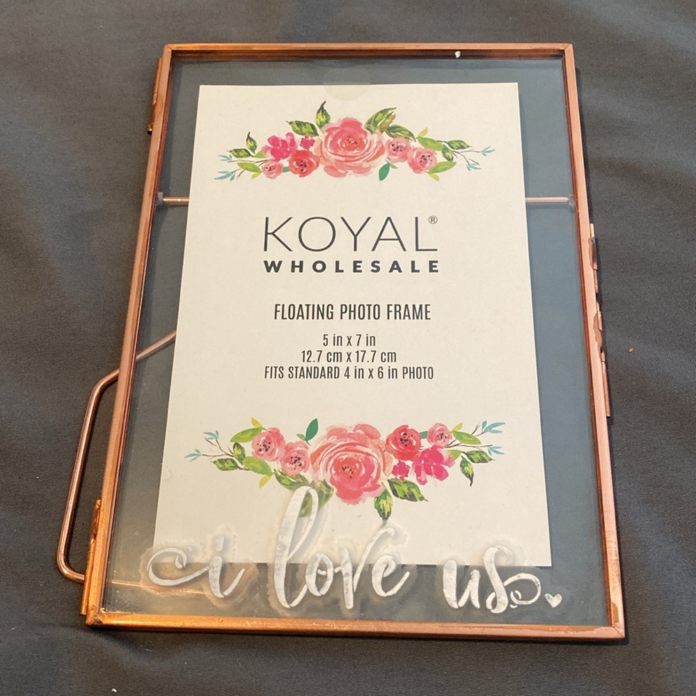 “I love us” Rose Gold 5x7” Floating Photo Frame